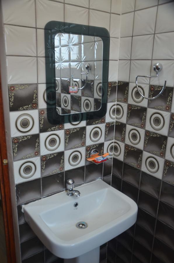 גאיה Hotel Pyara Palace חדר תמונה