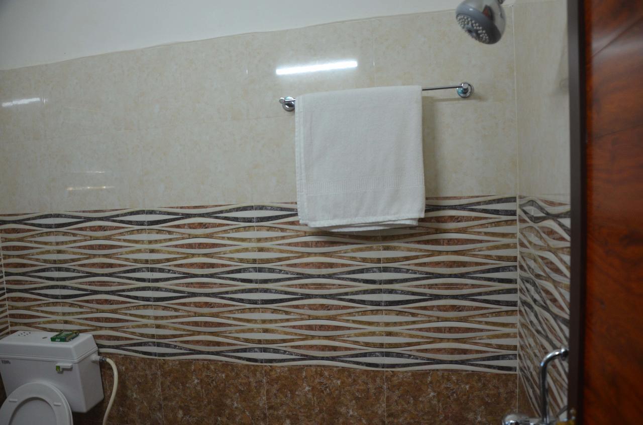 גאיה Hotel Pyara Palace חדר תמונה