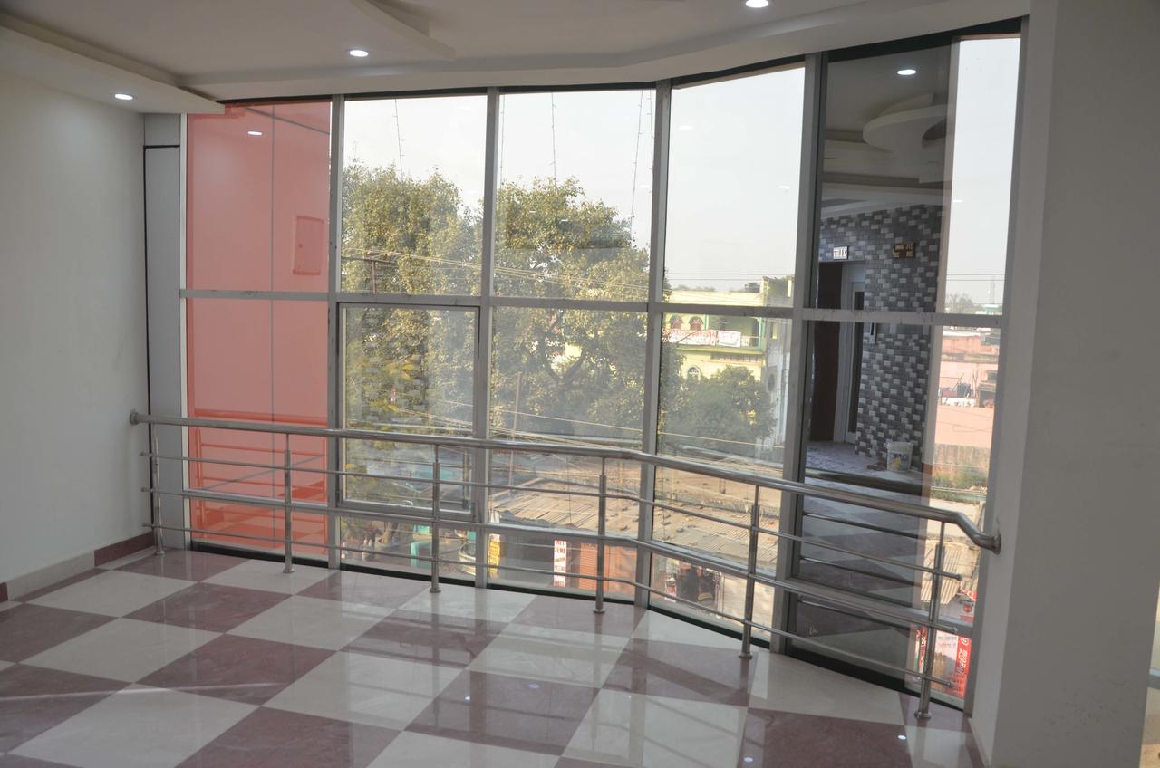 גאיה Hotel Pyara Palace חדר תמונה